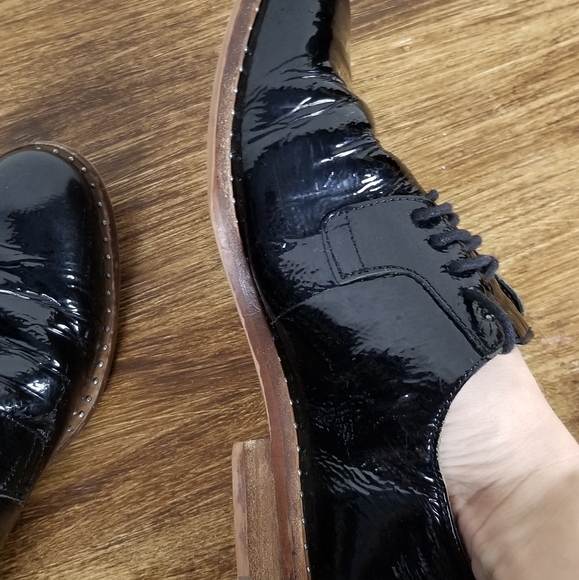 VINCE CAMUTO black oxford shoes | 6.5 - Picture 9 of 10
